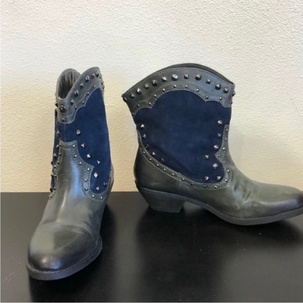 Vince Camuto Blue Gray Studded Leather Suede Western Cowboy Boots
